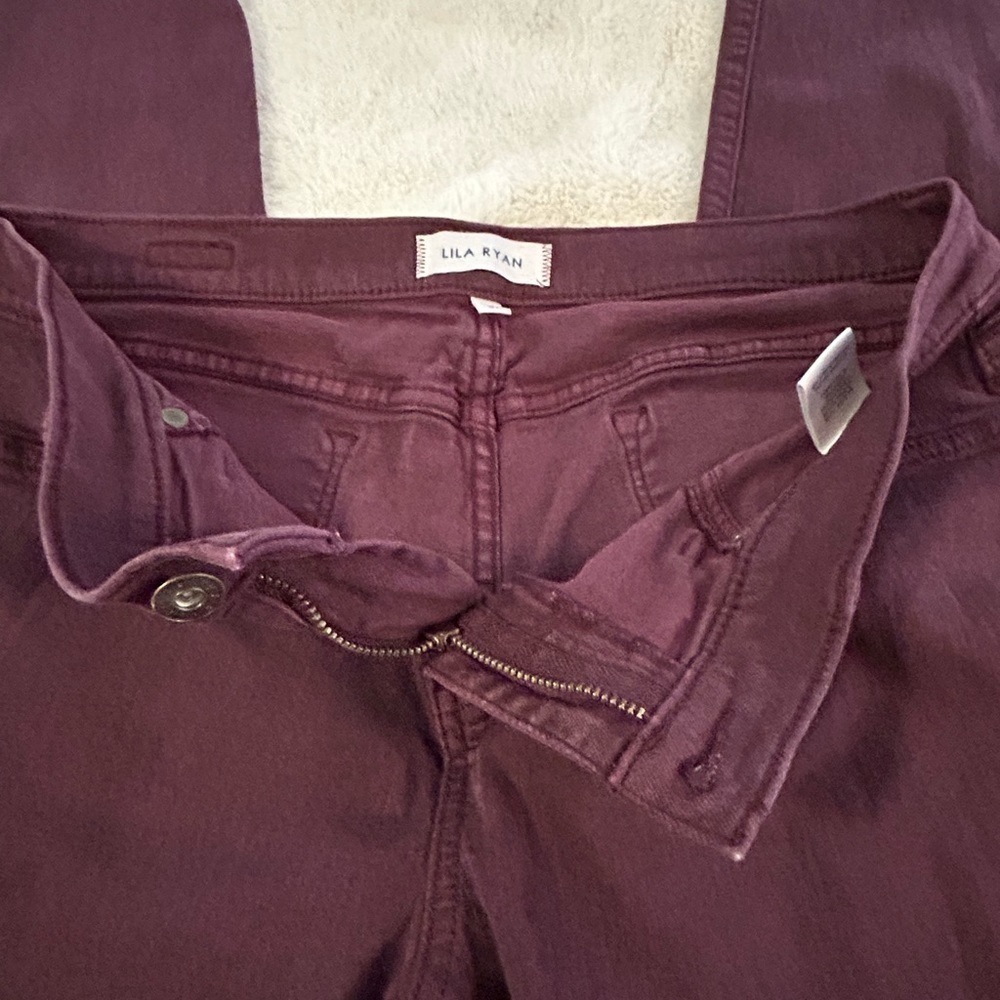 Lila Ryan. Size 32. Burgundy. - Picture 7 of 8